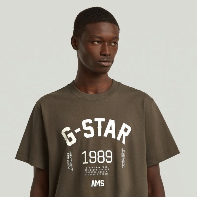 89 Back Graphic Loose T-shirt