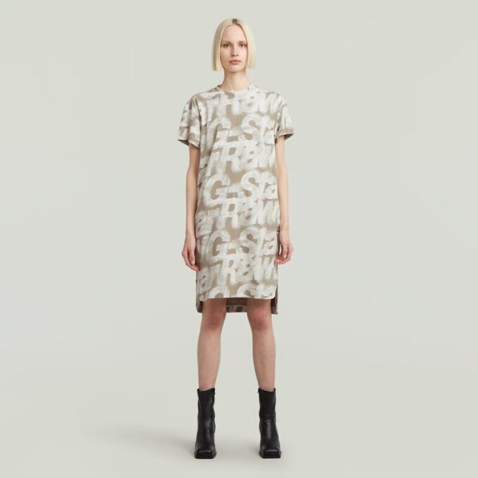 Bedrukte losse T-shirtjurk Bedrukte losse T-shirtjurk