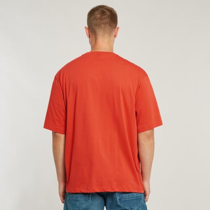 Boxy T-shirt met centrale borst Boxy T-shirt met centrale borst
