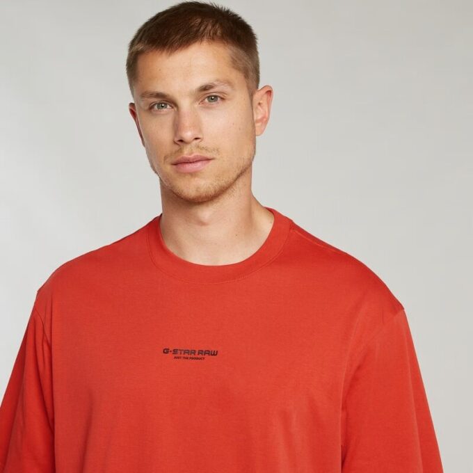 Boxy T-shirt met centrale borst Boxy T-shirt met centrale borst