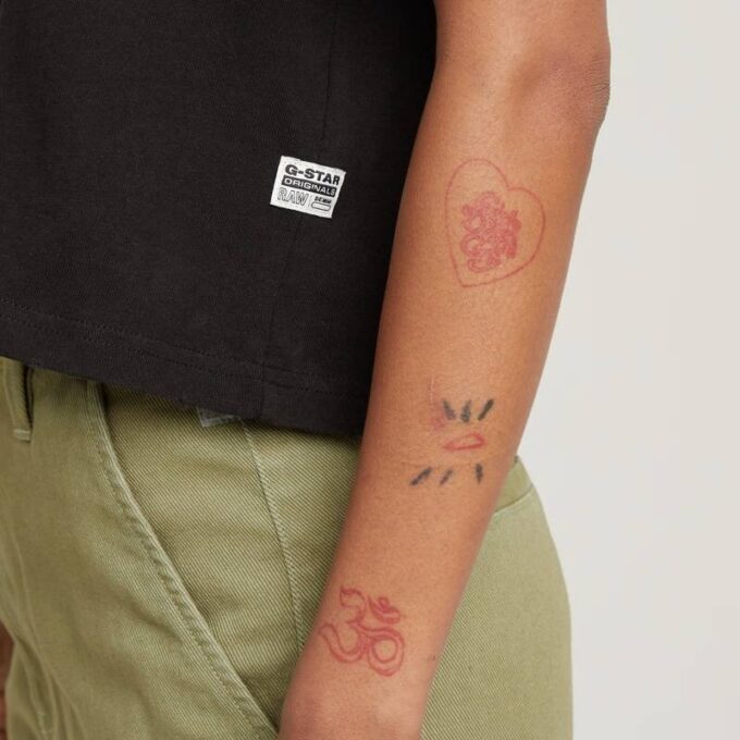 Cropped Logo Relaxed Top Cropped Logo Relaxed Top