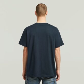 Een losse T-shirt met lijn