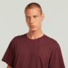 Een losse T-shirt met lijn Een losse T-shirt met lijn