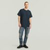 Een losse T-shirt met lijn Een losse T-shirt met lijn
