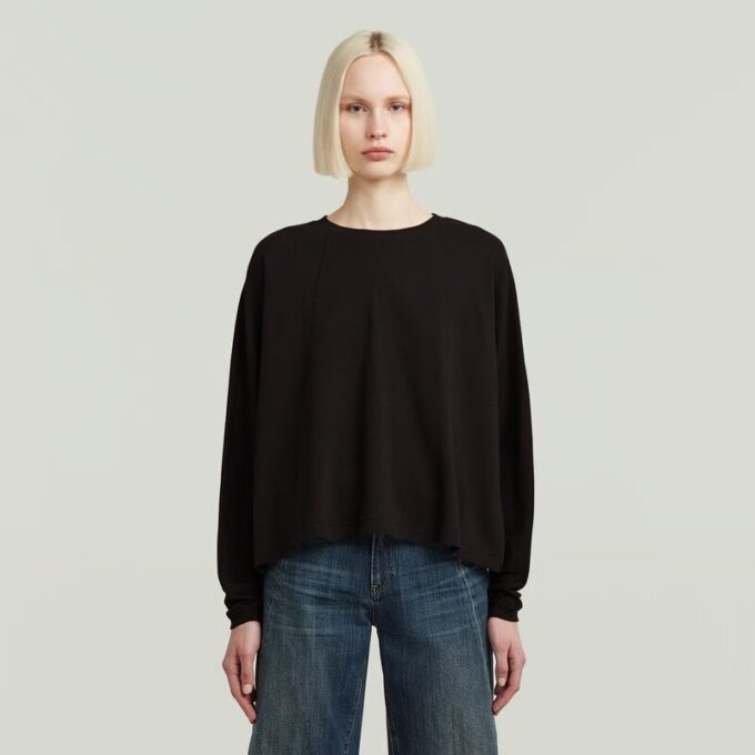 Een oversized T-shirt met lijn Een oversized T-shirt met lijn