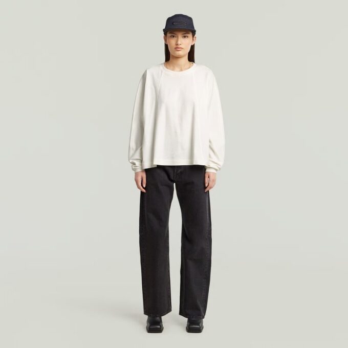 Een oversized T-shirt met lijn Een oversized T-shirt met lijn