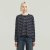 Een oversized T-shirt met strepen Een oversized T-shirt met strepen