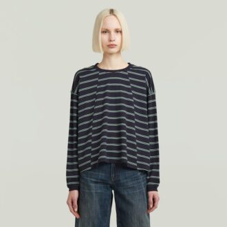 Een oversized T-shirt met strepen