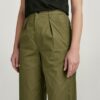Geplooide chino met hoge taille Geplooide chino met hoge taille