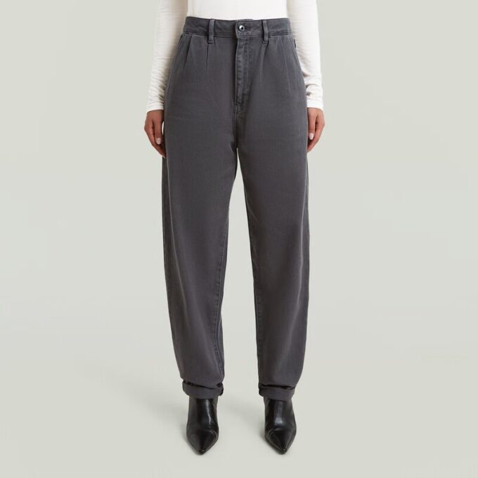 Geplooide taps toelopende chino