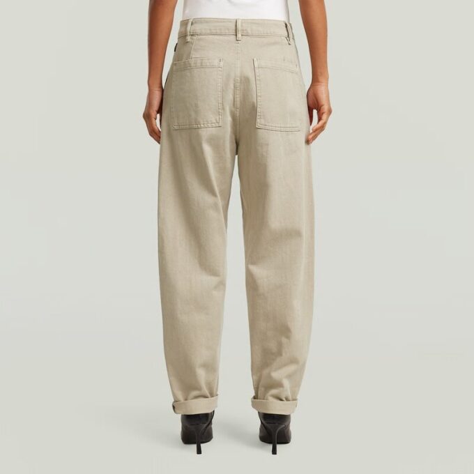 Geplooide taps toelopende chino