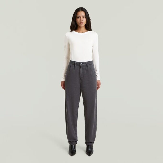 Geplooide taps toelopende chino