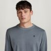 Geverfd, geverfd grafisch wimper T-shirt Geverfd, geverfd grafisch wimper T-shirt