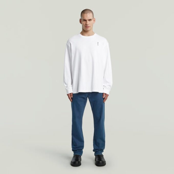Losse T-shirt met geborduurde tekst op de achterkant