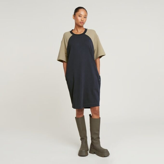 Losse T-shirtjurk met zadelmouwen Losse T-shirtjurk met zadelmouwen