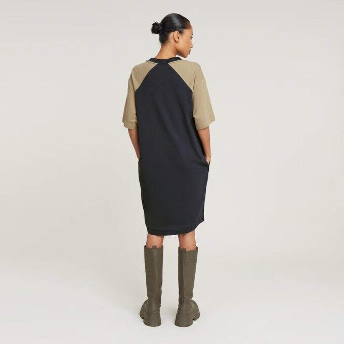 Losse T-shirtjurk met zadelmouwen Losse T-shirtjurk met zadelmouwen