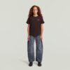 Meisjes opgerolde T-shirt Meisjes opgerolde T-shirt