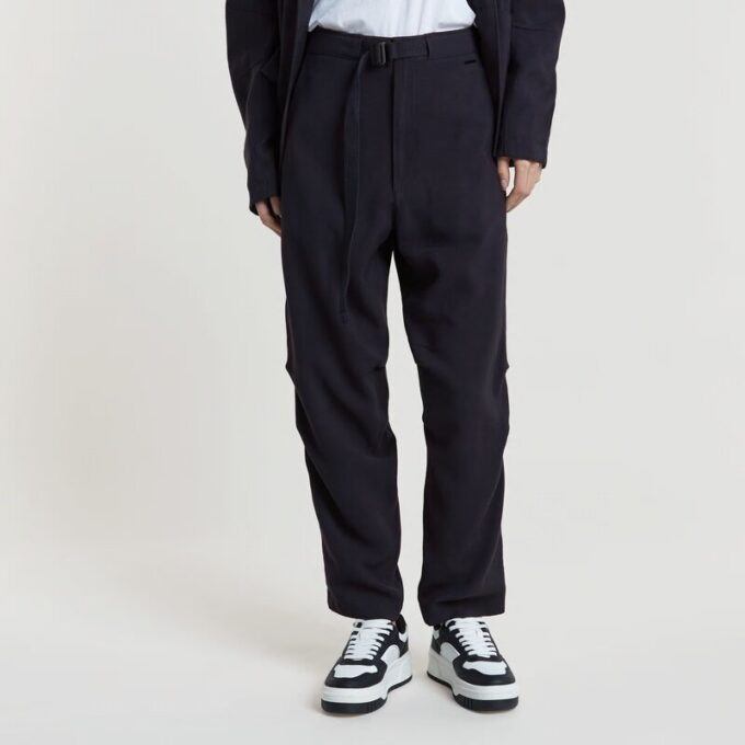 Ontspannen lichte broek Ontspannen lichte broek