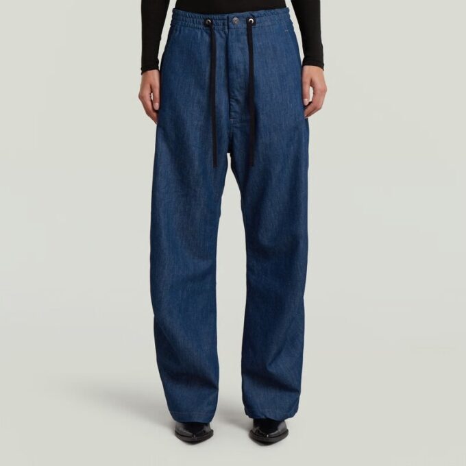 Ontspannen lichte broek Ontspannen lichte broek
