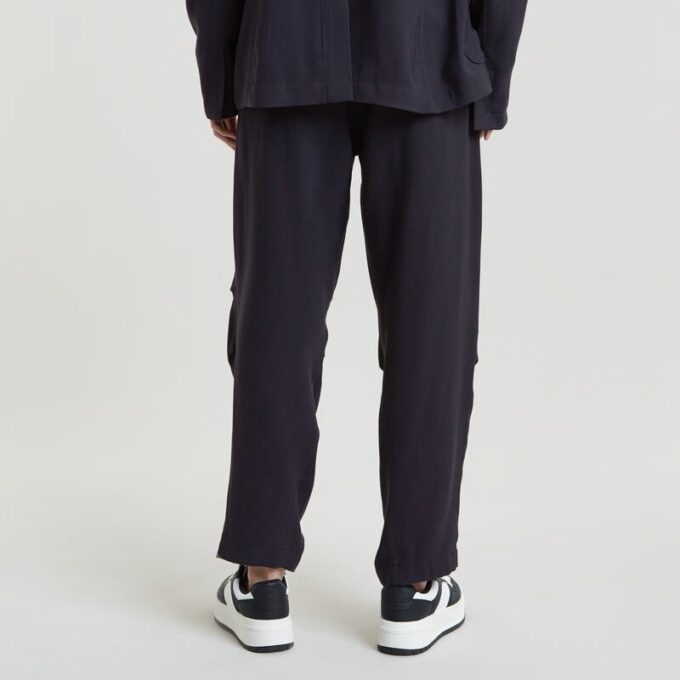 Ontspannen lichte broek Ontspannen lichte broek