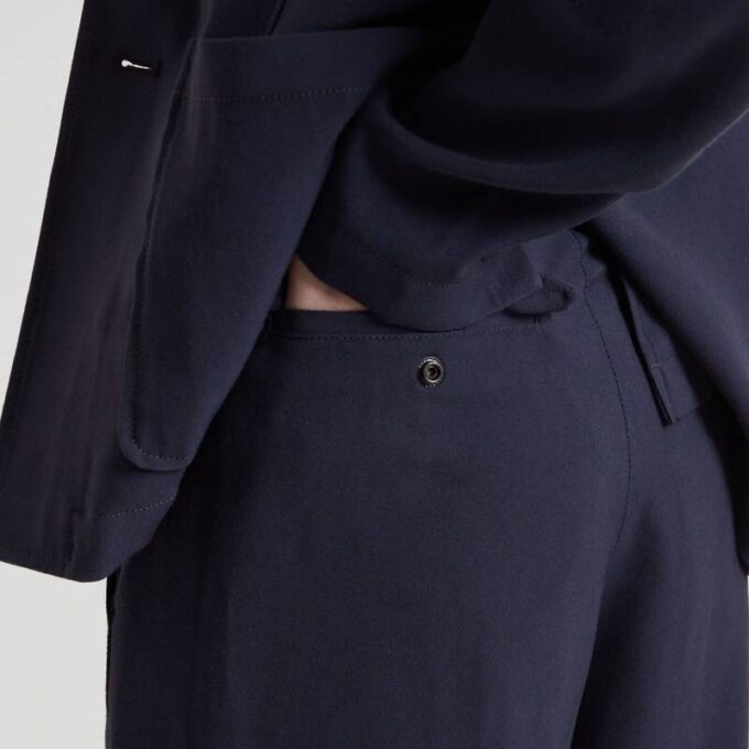 Ontspannen lichte broek Ontspannen lichte broek