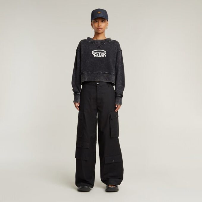 Overdyed Cropped Logo Losse Trui Overdyed Cropped Logo Losse Trui