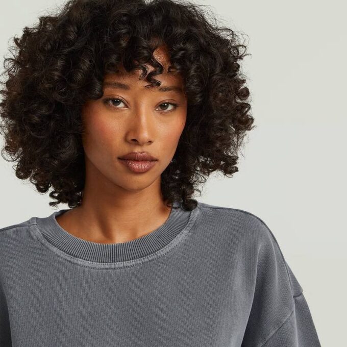 Overdyed trui met grote mouwen en oversized print Overdyed trui met grote mouwen en oversized print