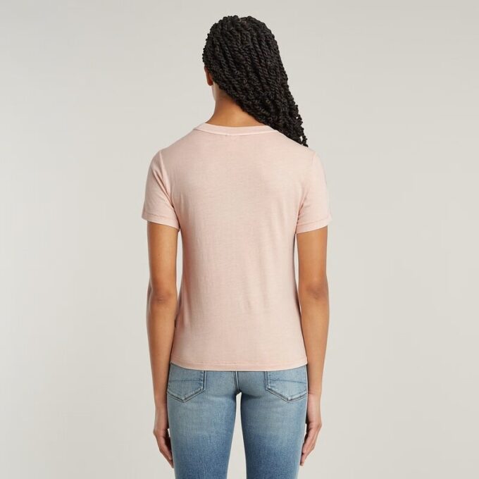 Overgeverfd T-shirt met voornaad Overgeverfd T-shirt met voornaad