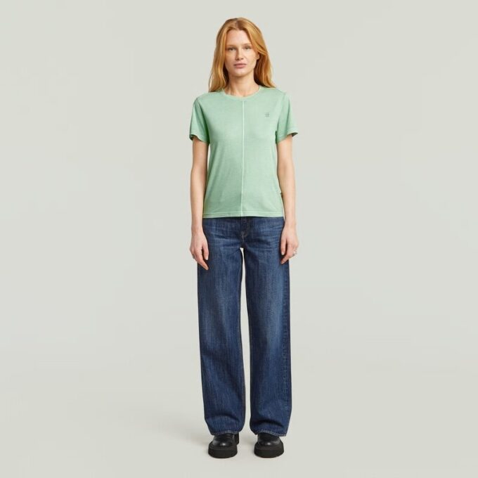 Overgeverfd T-shirt met voornaad Overgeverfd T-shirt met voornaad