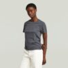 Overgeverfd T-shirt met voornaad Overgeverfd T-shirt met voornaad