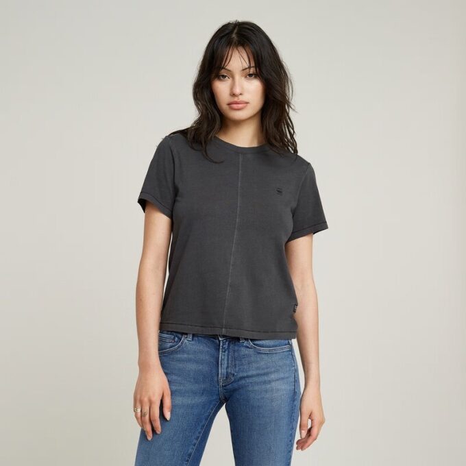 Overgeverfde top met voornaad Overgeverfde top met voornaad