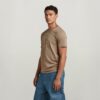 Slim T-shirt met borstafbeelding Slim T-shirt met borstafbeelding