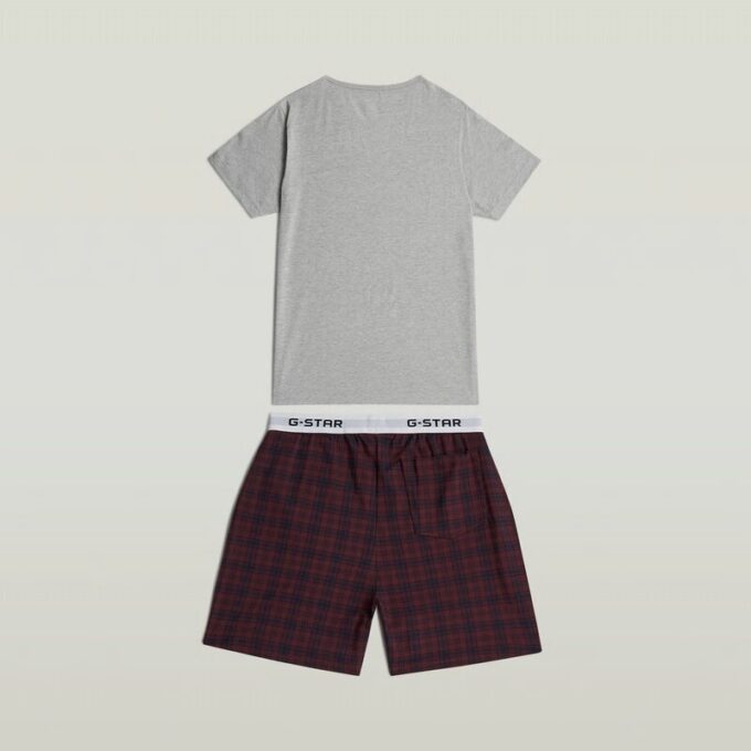T-shirt en korte pyjamaset T-shirt en korte pyjamaset