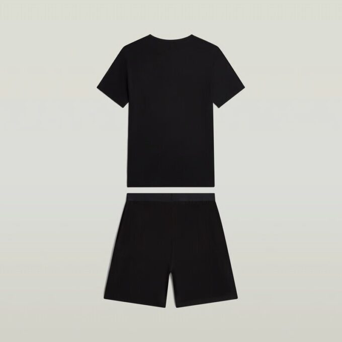 T-shirt en korte pyjamaset T-shirt en korte pyjamaset