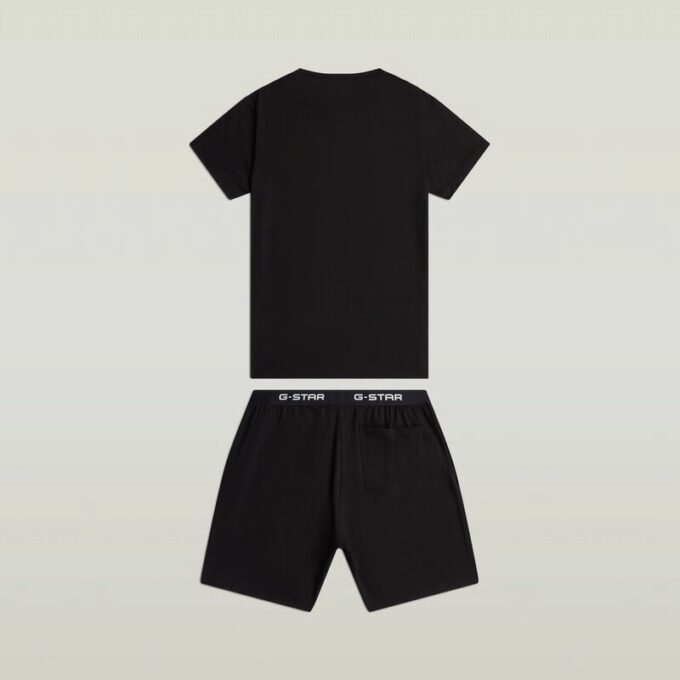 T-shirt en korte pyjamaset T-shirt en korte pyjamaset