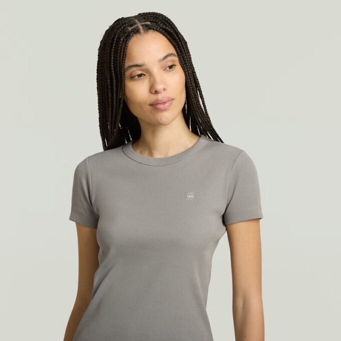 T-shirt met geribbelde kapmouw T-shirt met geribbelde kapmouw