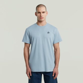 T-shirt met grafische print en sierranden aan de achterkant T-shirt met grafische print en sierranden aan de achterkant
