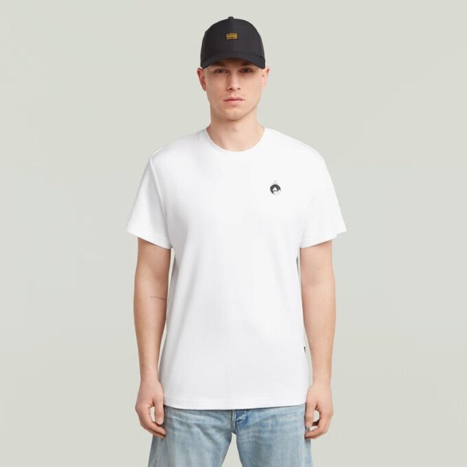 T-shirt met grafische print en sierranden aan de achterkant T-shirt met grafische print en sierranden aan de achterkant