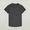 T-shirt met tekst op de achterkant en overdyed wimpers T-shirt met tekst op de achterkant en overdyed wimpers