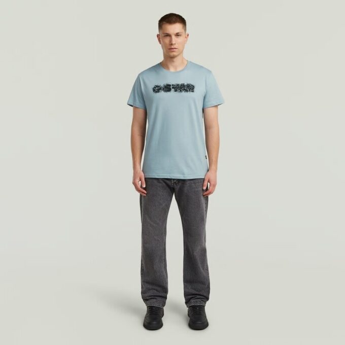 T-shirt met verweerd logo T-shirt met verweerd logo