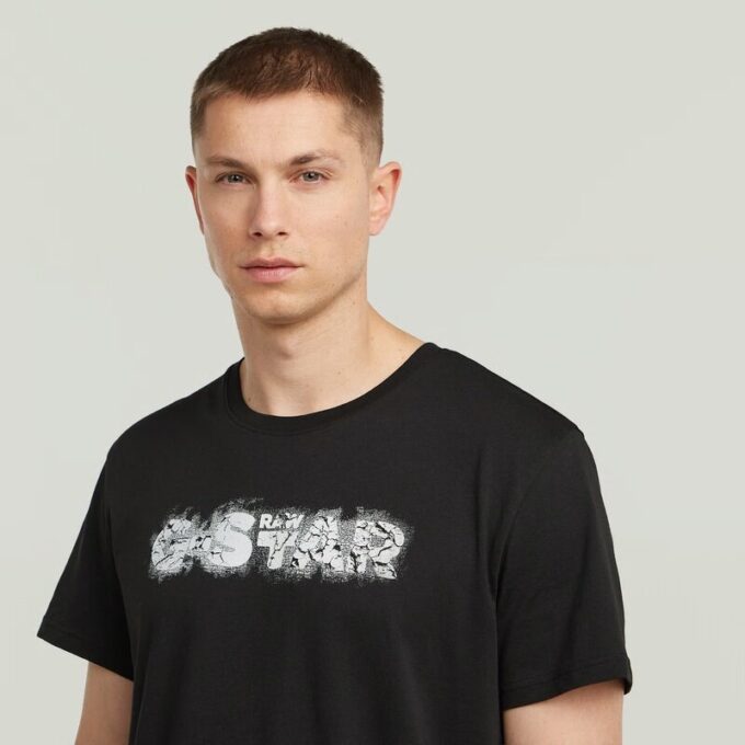 T-shirt met verweerd logo T-shirt met verweerd logo