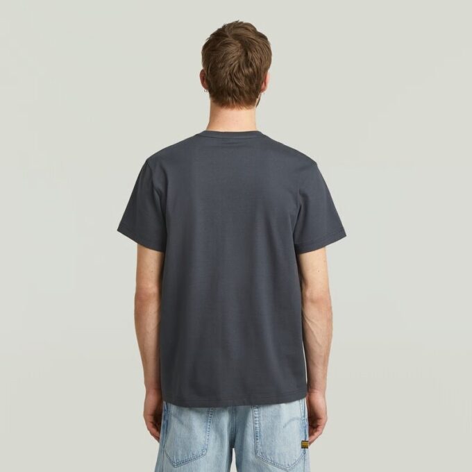 T-shirt met zak van stoffenmix T-shirt met zak van stoffenmix